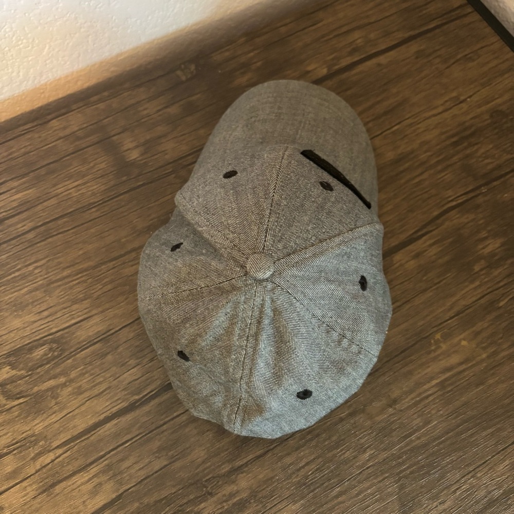 hat - Picture 3 of 4